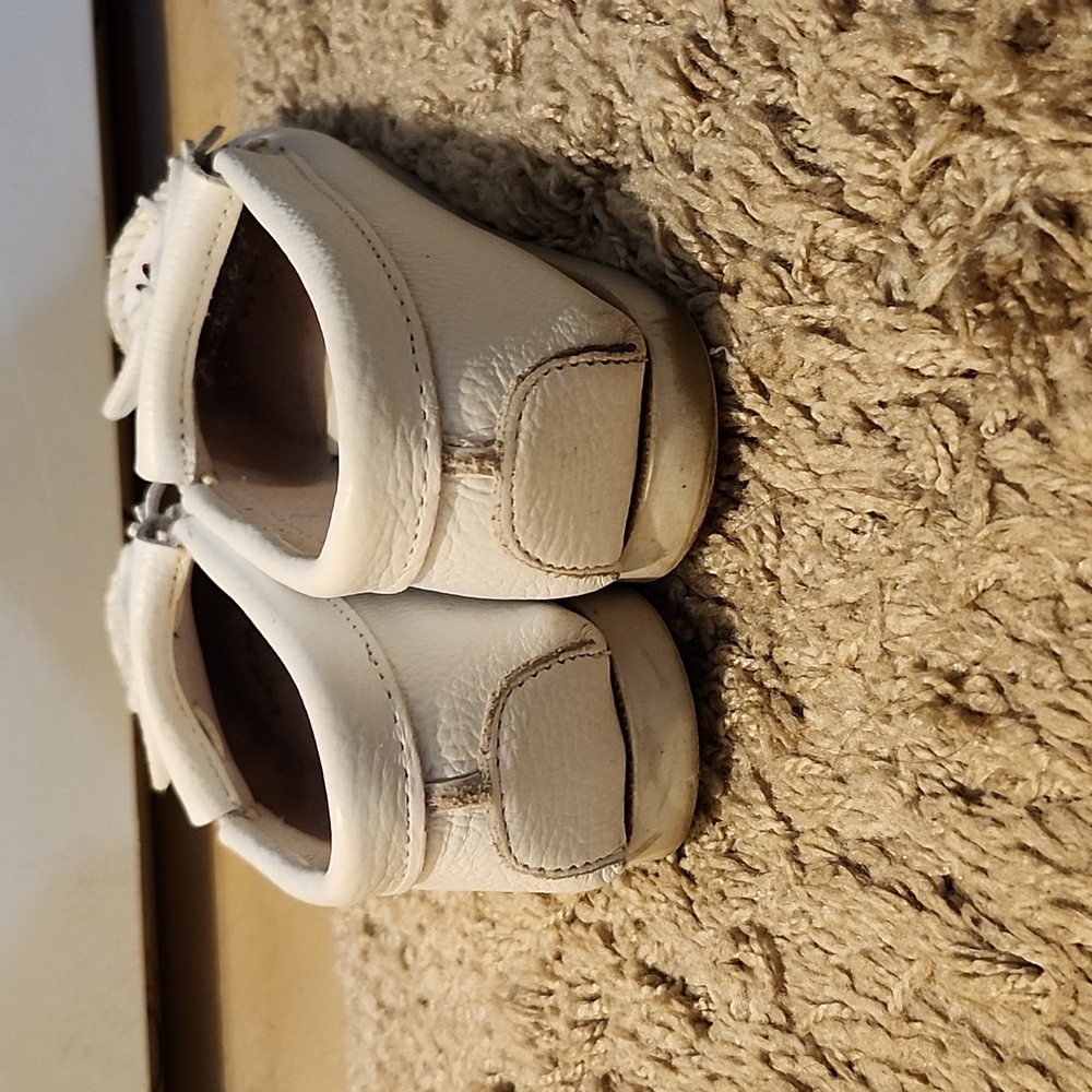 Minnetonka White and Red Moccasins - Picture 3 of 3